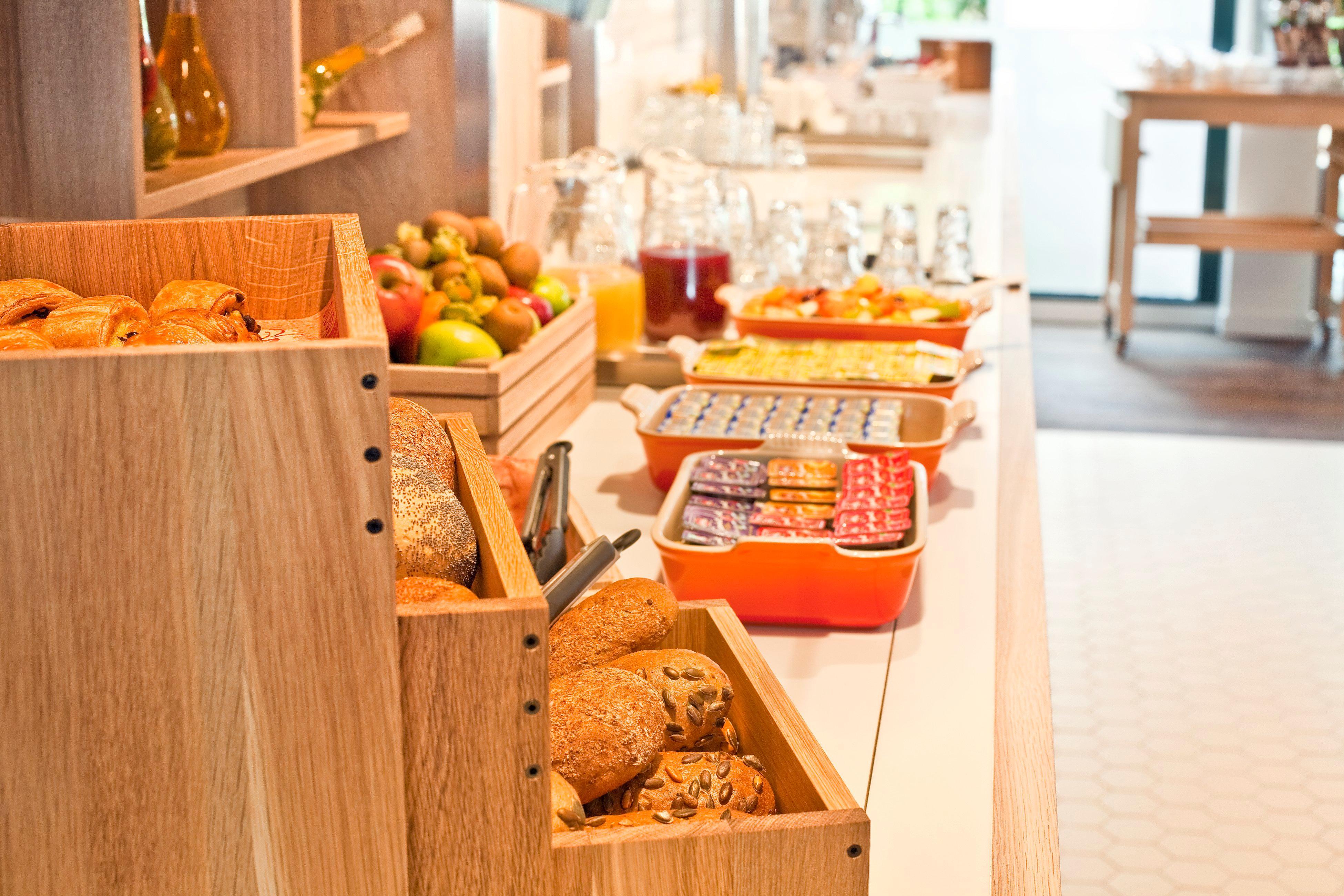 - South, An Ihg Hotel 4*