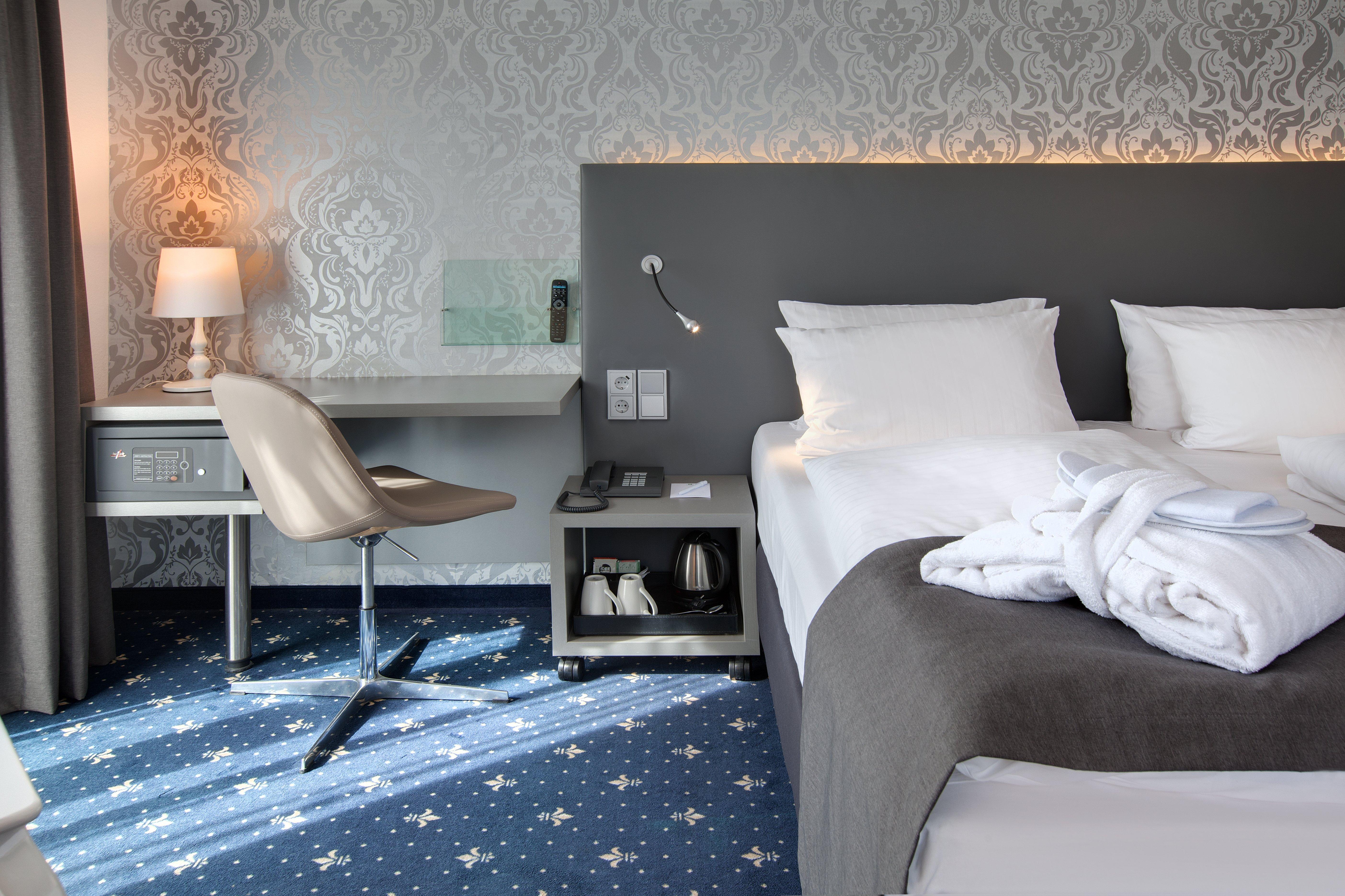 - South, An Ihg Dresden
